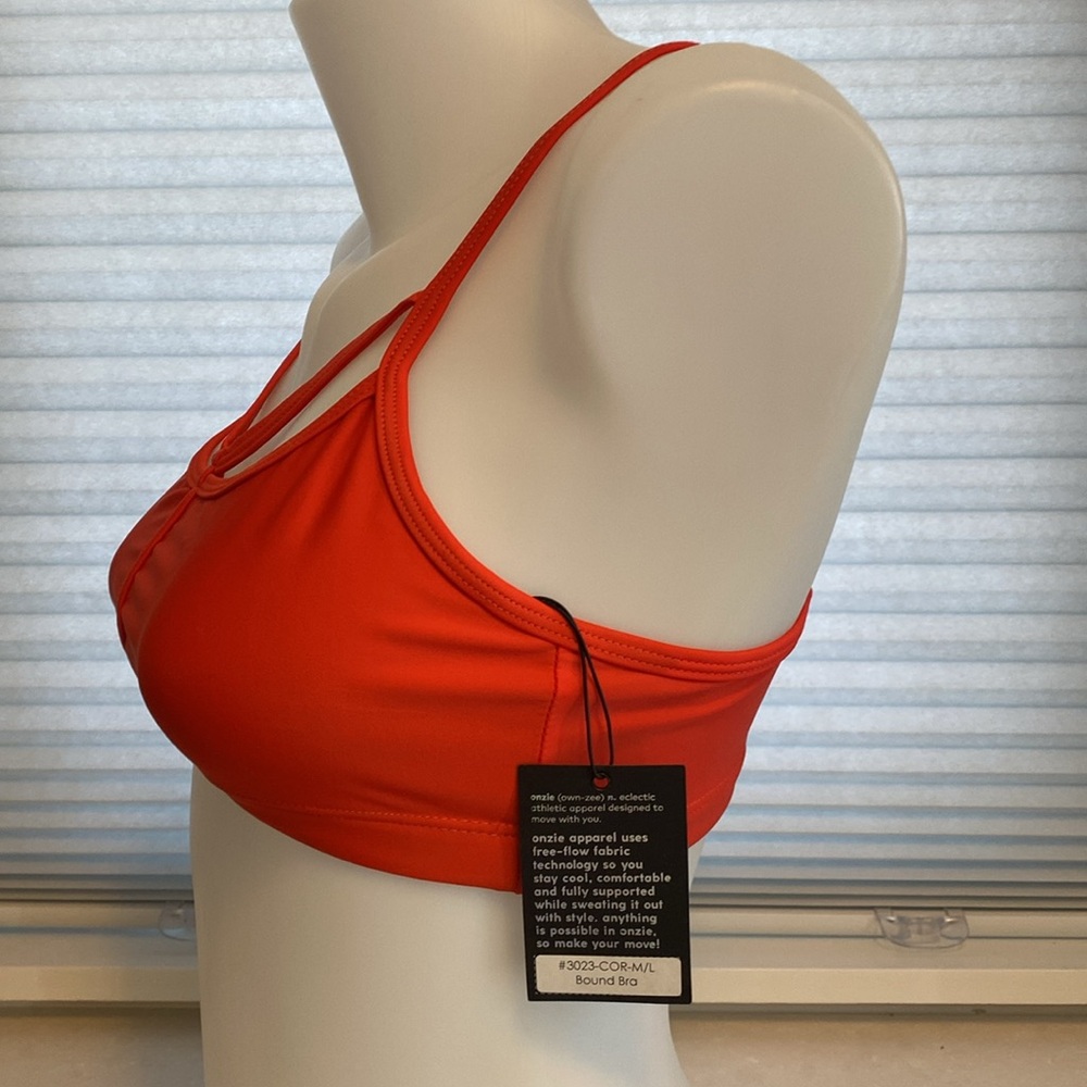 Onzie Yoga Bound Bra Top. Poppy red. 
BNWT - Picture 4 of 11
